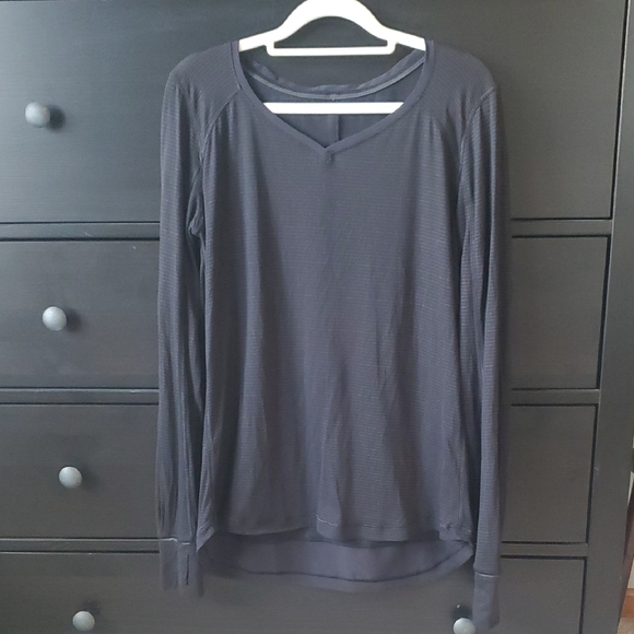 lululemon athletica Tops - Lululemon Black Long Sleeve Top